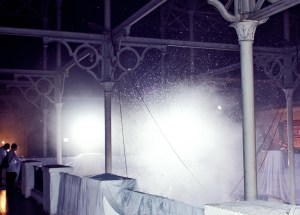 Set_Up_Artificial_Snow_Machine