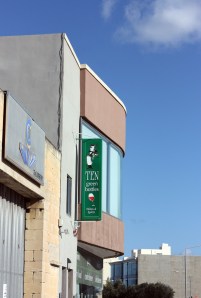 Ten Green Bottles Entrance