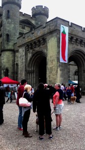 Yard in the front entrance to the mansion
