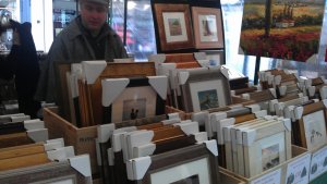 A nice selection of frames , dream come true for all artists
