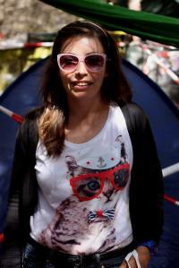 Cat fashion once again - we want that shirt!