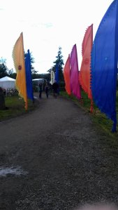Dirt road leading into the lobby